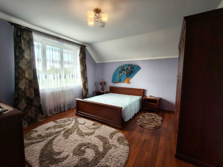 Продаж будинку вс. Чукалівка 250м2, ділянка 12 с. міські комунікації, асфальт, передмістя зупинка
