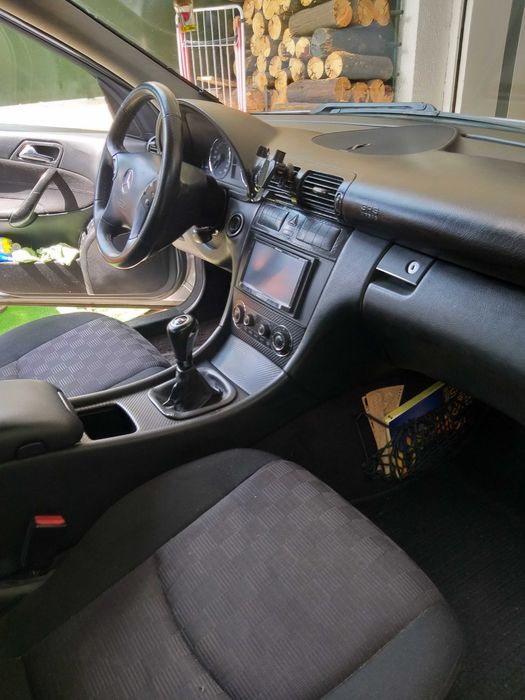 Mercedes C180 (gasolina e GPL)