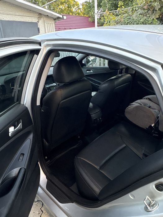 HYUNDAI SONATA 2012 VIN KMHEC41LBCA471189 фото оголошення 5 з 8