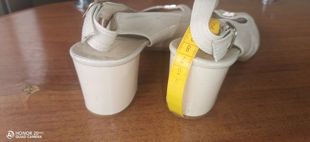 Жіночи Босоніжки