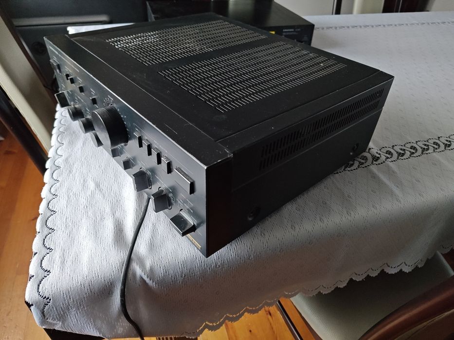 Wzmacniacz ONKYO Integra A-8300