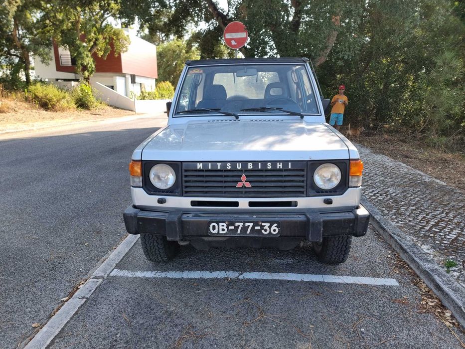 Mitsubishi Pajero MK1 Descapotável + outro de oferta para peças