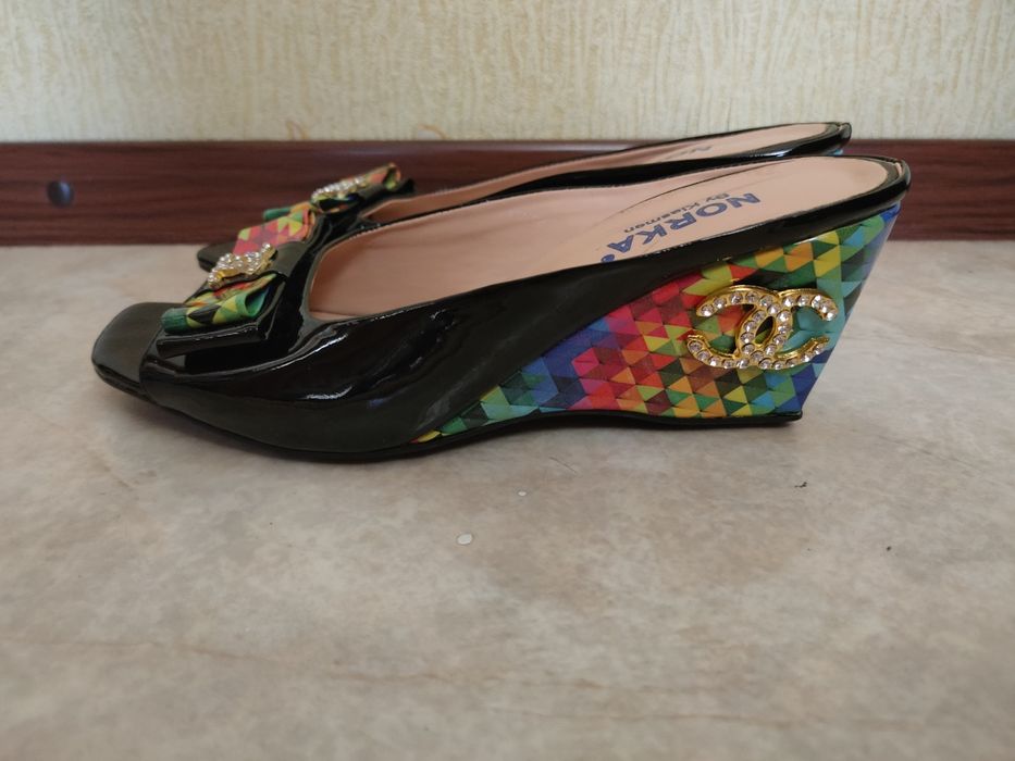 Шлепанцы 38 размер