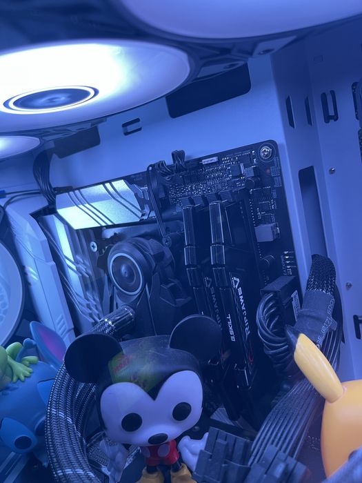 Pc gaming ( rx 7900xtx / amd ryzen 7 )