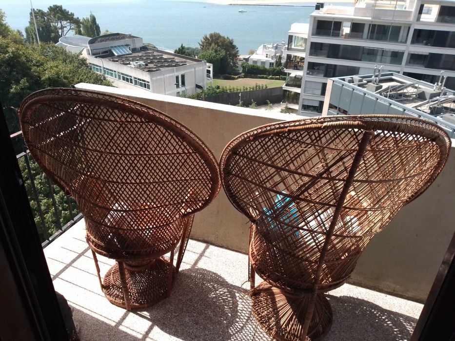 DeseJa 1 Emmanuelle Linda ou bela? Cadeira Vime-30E- P.Bébe-5EDesde 5E