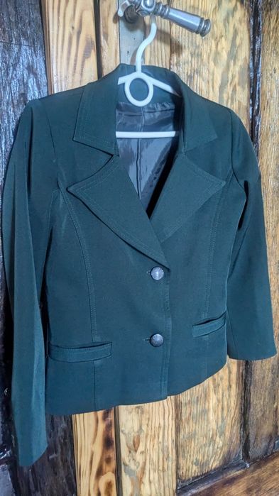 Шкільна форма для дівчинки