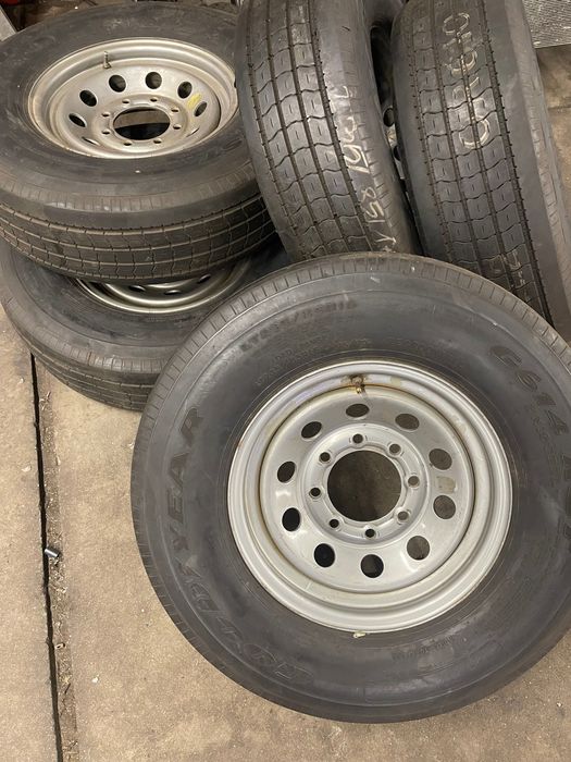 Koła do przyczepy 235/85R16 5szt  8x165,1