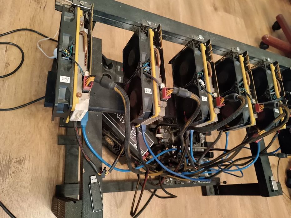 Ферма для майнинга 5 x Zotac NVIDIA GeForce GTX 1070 8Gb mini