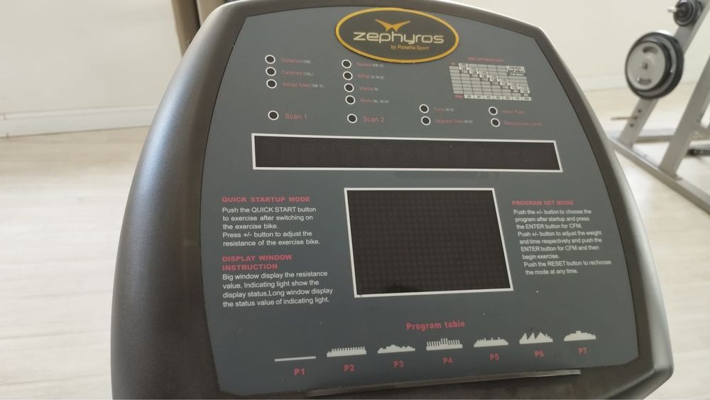 Varias maquinas ginasio