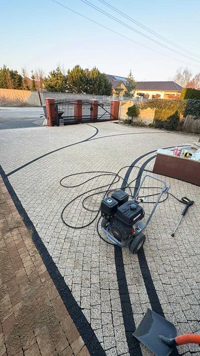 Profesjonalne czyszczenie kostki brukowej oraz elewacji