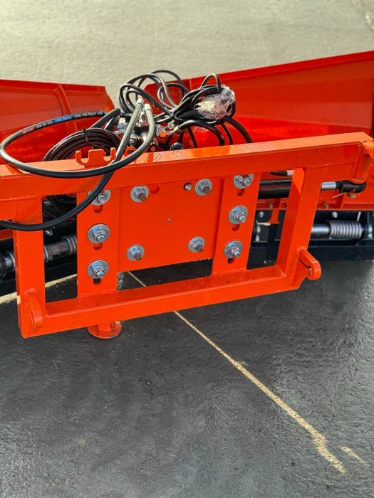 Mocny pług do śniegu do tura tuz strzałka Metal Technik dostawa Gratis
