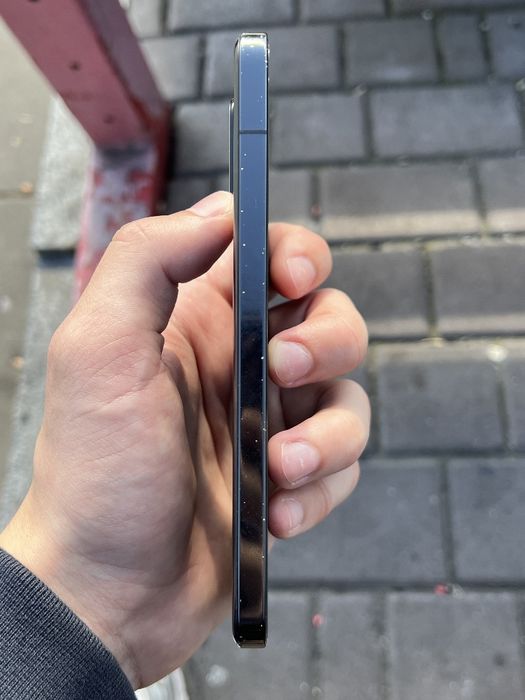 Xiaomi 13 8/256.
