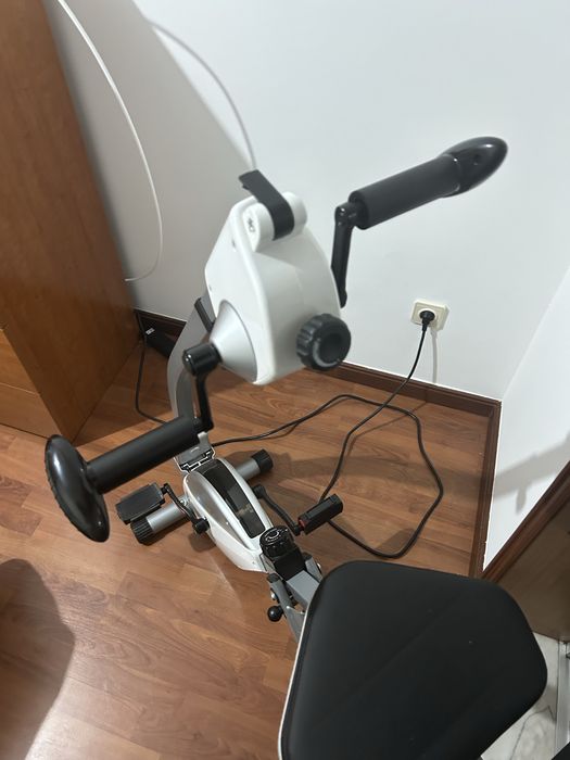Bicicleta fixa completamente nova
