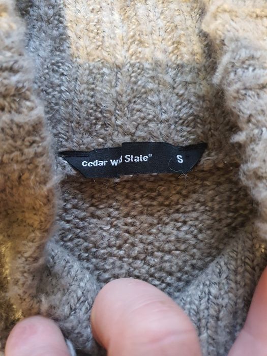 Piękny męski sweter