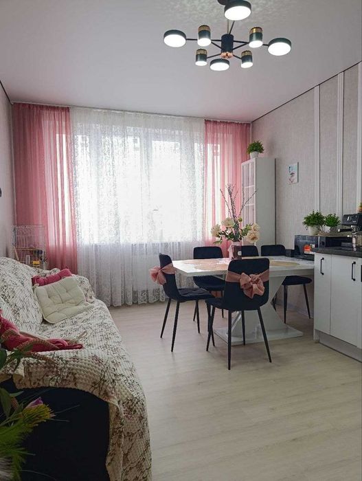 Продам 1 кімнатну, простору квартиру в Скай Сіті на Варненській