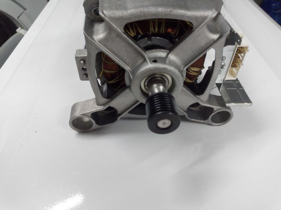 Silnik do pralki Whirlpool Welling yxt220-2f(L)