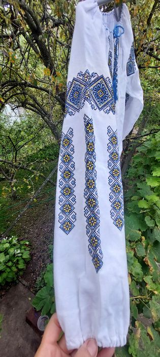 Вишиванка на принцесу, 128-134