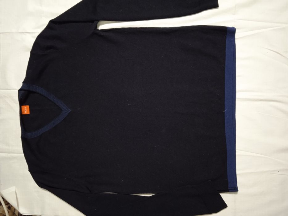 Пуловер мужской синий