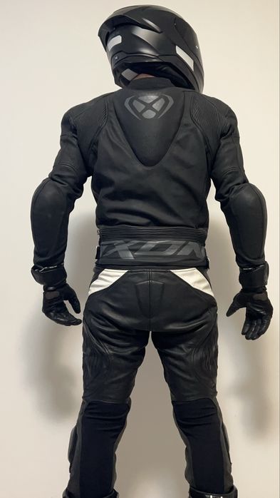 Macacão Ixon M/S em Pele