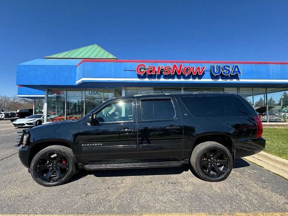 2014 Chevrolet Suburban LT 4x4 4dr SUV