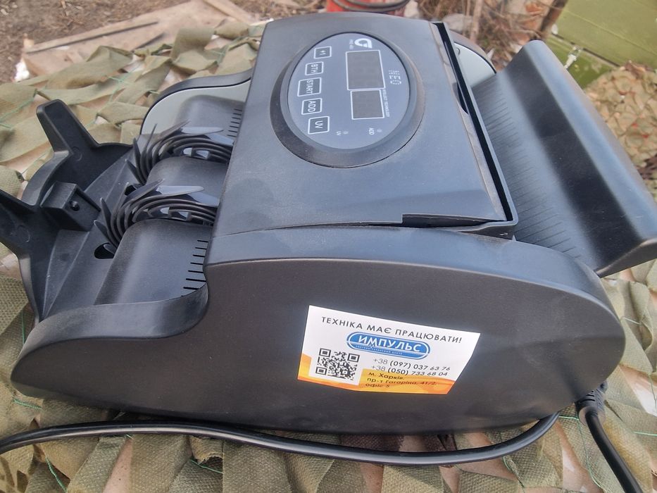 лічильник банкнот PRO 40U Neo Black.