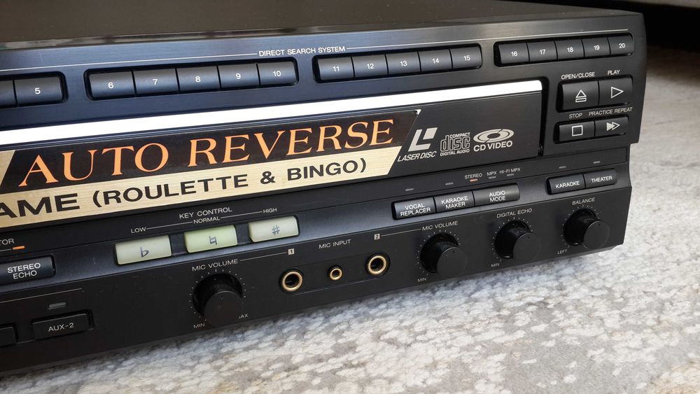 SHARP MV-K7000 CD / LASER DISC програвач