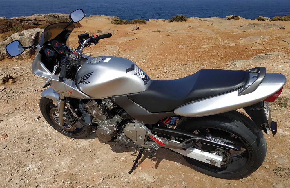 Vendo Honda Hornet 600 F - Como Nova, 12.000 Km reais (pode comprovar)