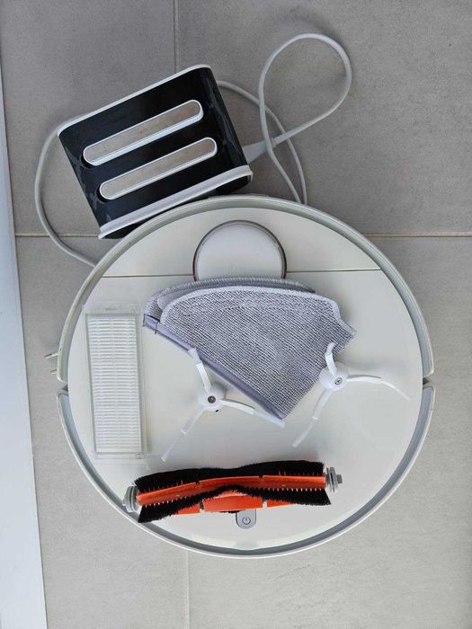 Aspirador Robot Xiaomi Mi Robot Vacuum-Mop 2 Pro, filtro, mopa e escovas novos