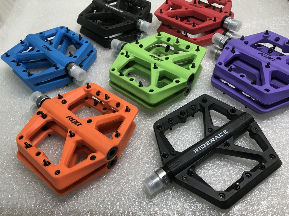 Педалі велосипедні,  різні моделі