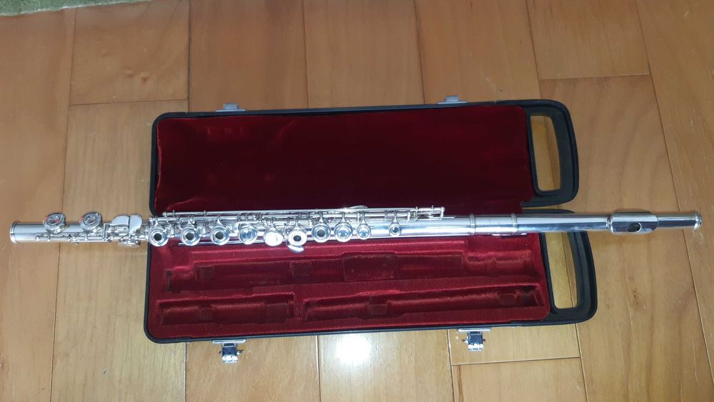 Flauta Transversal :  Yamaha YFL-261 S  Japan