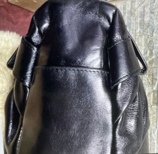 Красивая кожаная сумка