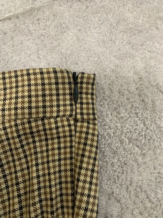 Елегантна спідниця в клітинку