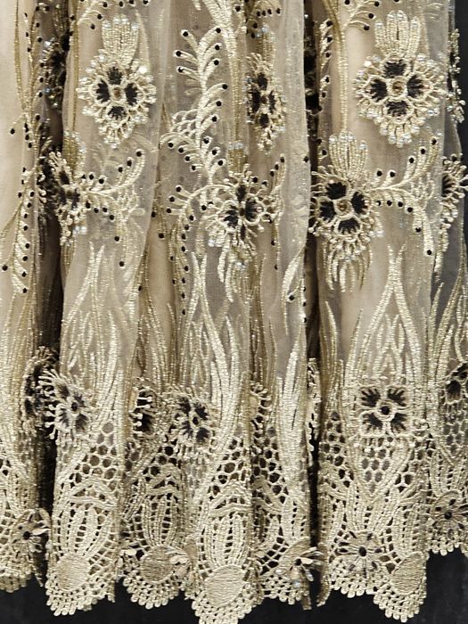 Vestido de cerimónia ,peça única em tons de dourado