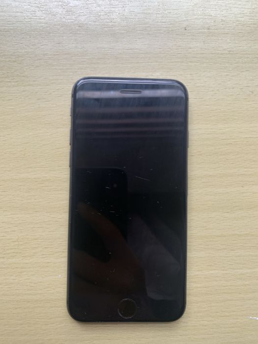 TERMINOWO Sprzedam iPhone 8