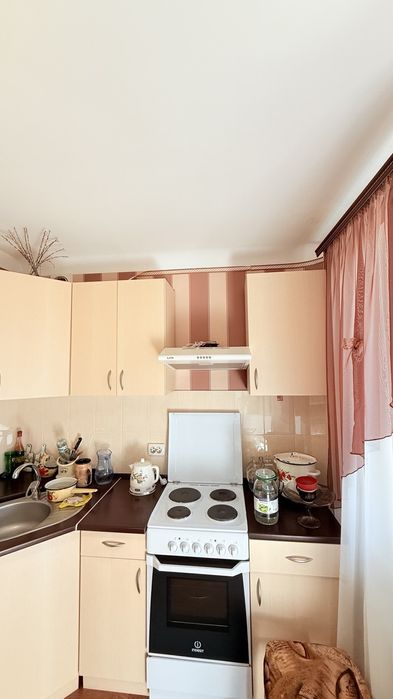 Продам гарну двухкімнатну квартиру.