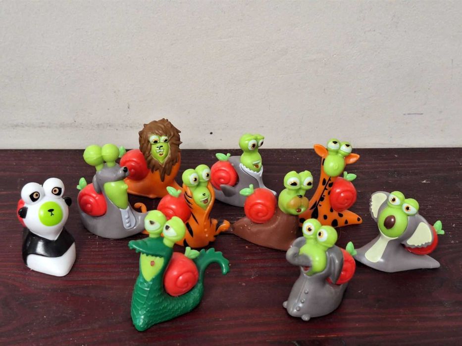 Равлик Боб ( різні колекції,міньони)