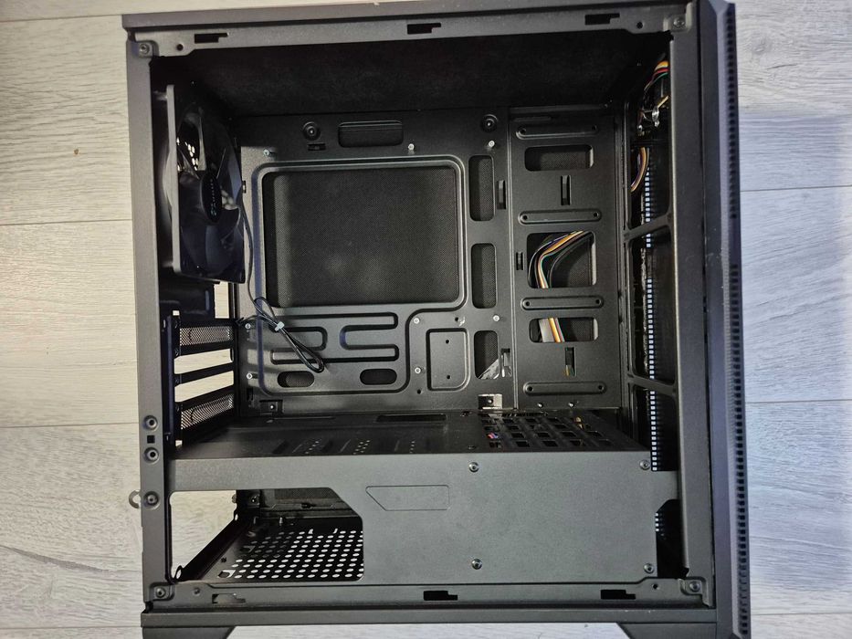 mATX корпус Modecom (GAMEMAX Silent Hill) з шумкою. 120mm FAN