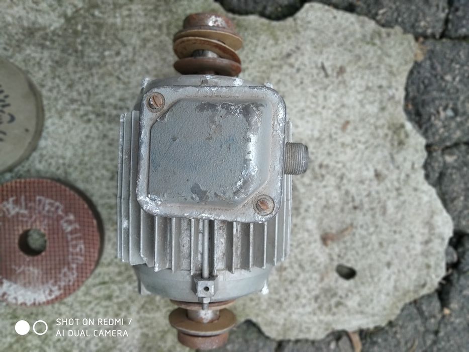 Продам электродвигатель.