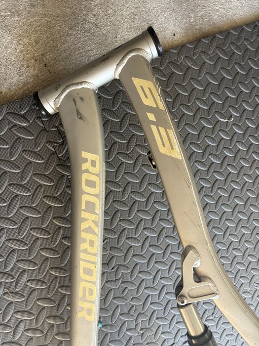 Quadro  BTT + Suspensão Rock Shox + Pedaleria SRAM