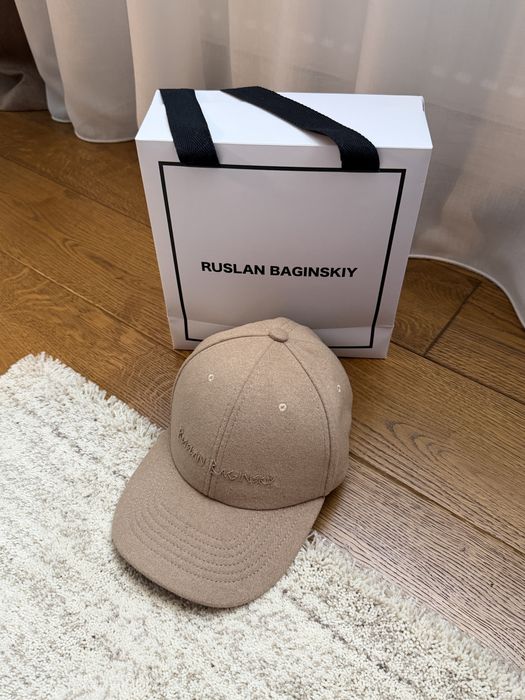 Кепка Ruslan Baginskiy нова ,бежевого кольору,осінь-зимп