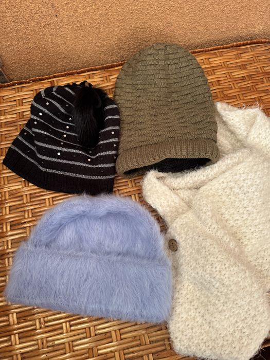 Шапки женские разные