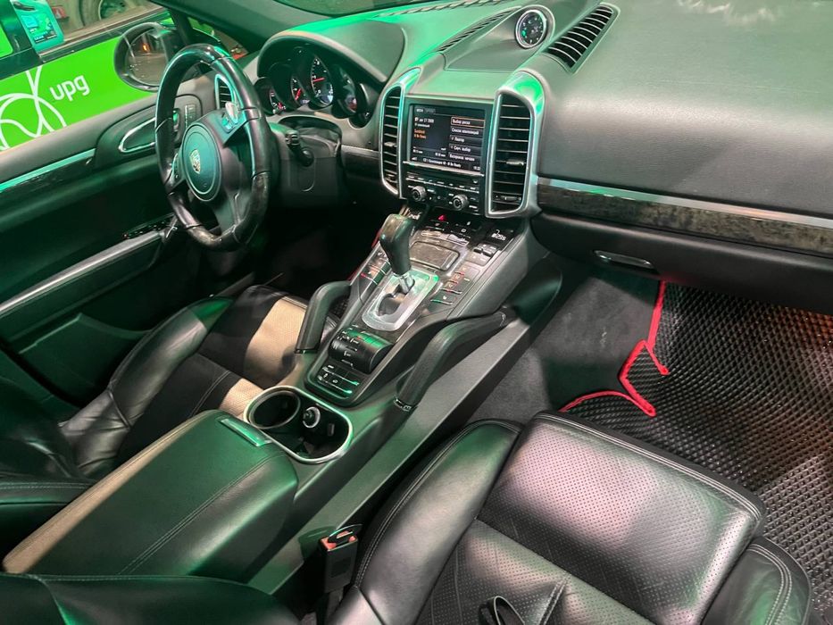 Продам Porsche Cayenne
