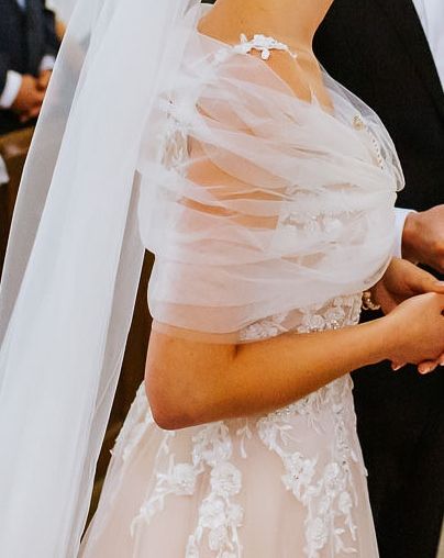 Suknia ślubna off white/pudrowy róż tiul hiszpański + 2 welony + etola