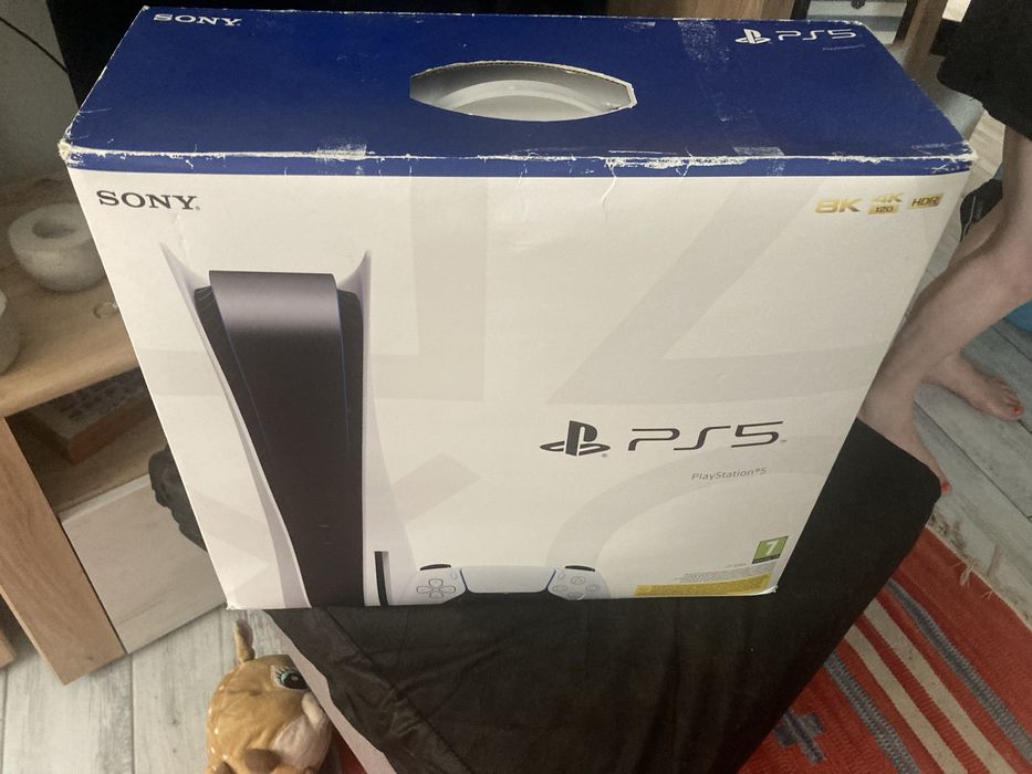 Caixa playstation e base playstation 5