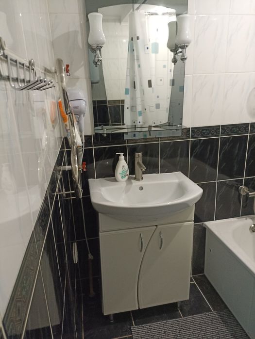 Здається квартира,койко-місце подобово.