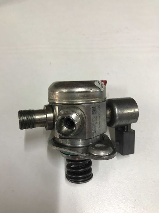 ТНВд паливний насос Mercedes W205 W166 GLE X166 W222 БЕНЗИН.