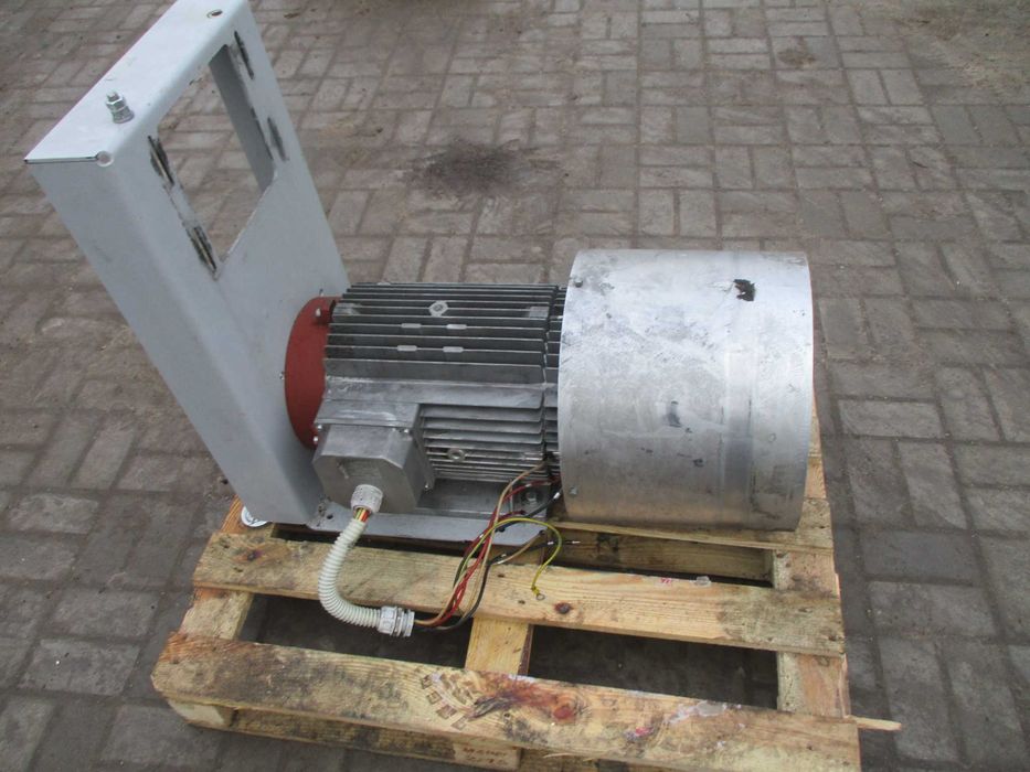 Silnik elektryczny indukcyjny SOGA 400V 30KW 2935obr