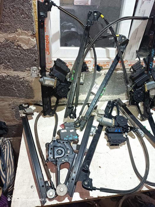 Скопідйомник Шаран Альхамбра Галаксі передні та задні скопідйомники.