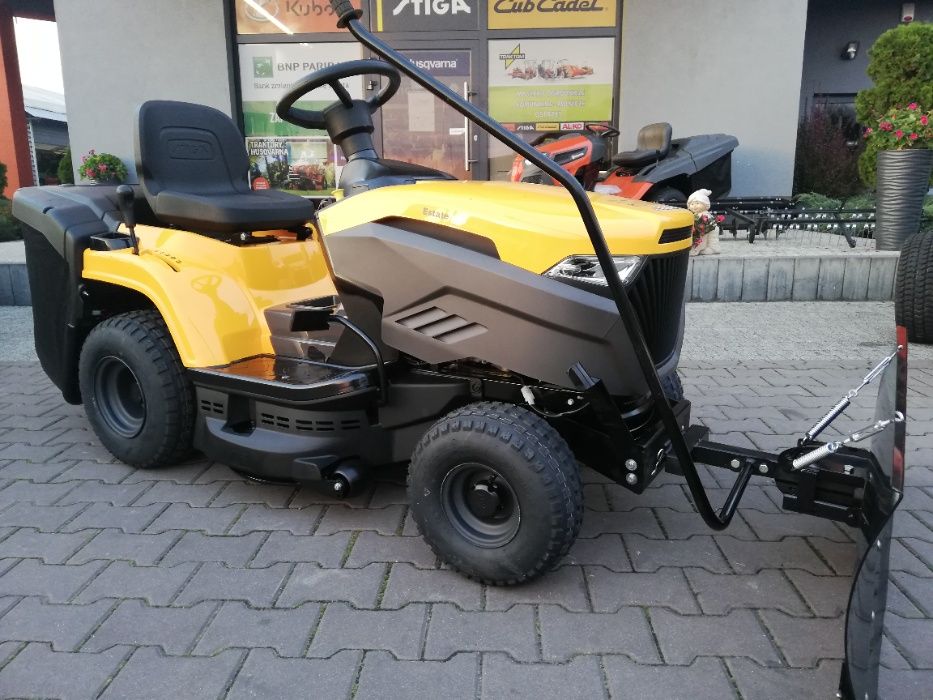 Traktor kosiarka Stiga Estate 384M Doskonała do odśnieżania