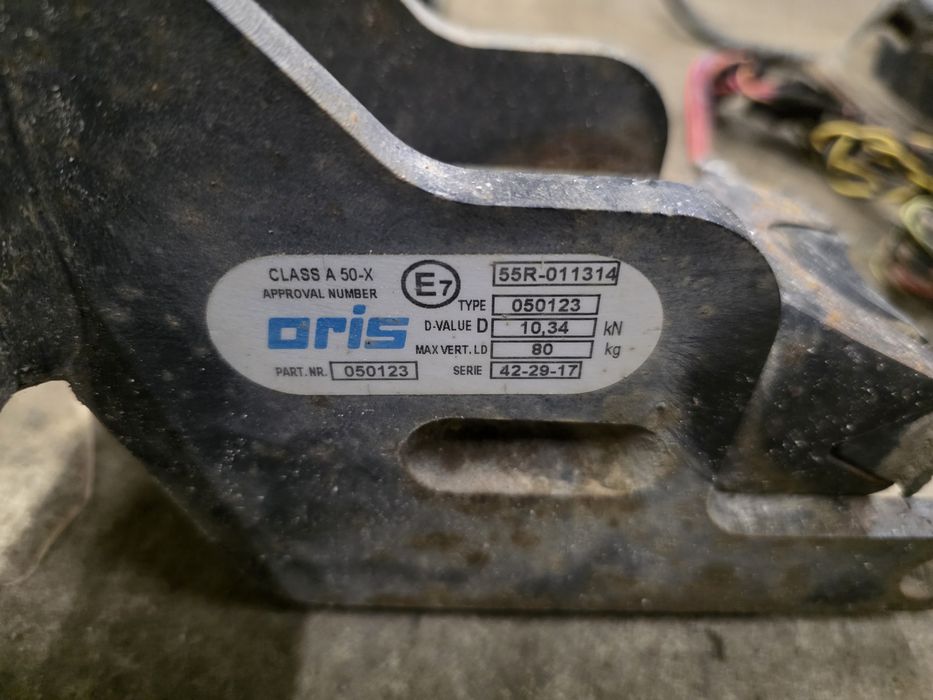 Oryginalny hak wpinany BMW E90 E91 E92 E93 Oris Wypinany Belka Kula Moduł Kluczyk Wiązka